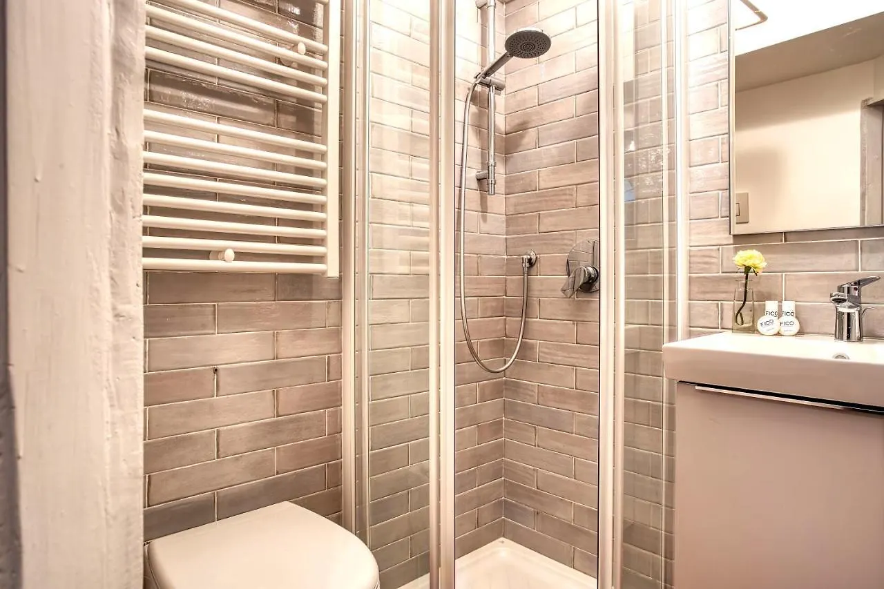 Joivy Compact Studio Near City Centre Milánó